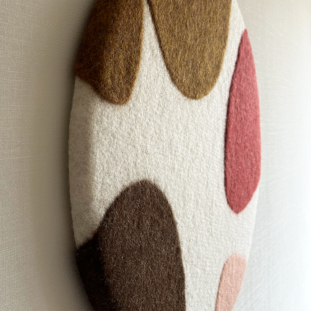 Nieuw! Rond schilderij van wol - Leafs