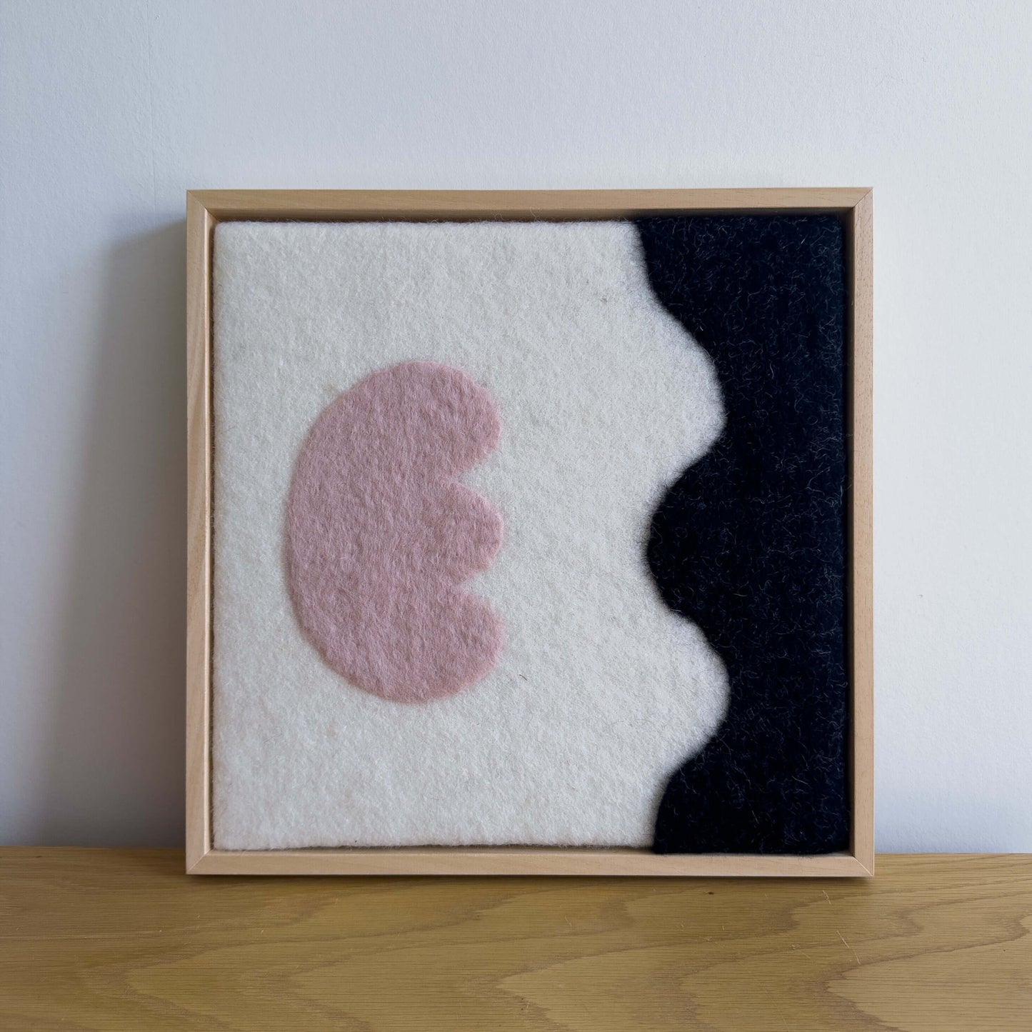 Benieuwd of dit kunstwerk in jouw interieur past? Bestel dan de kleurstalen. Heb je stalen besteld? Dan ontvang je €7,50 korting als je een kunstwerk bestelt.